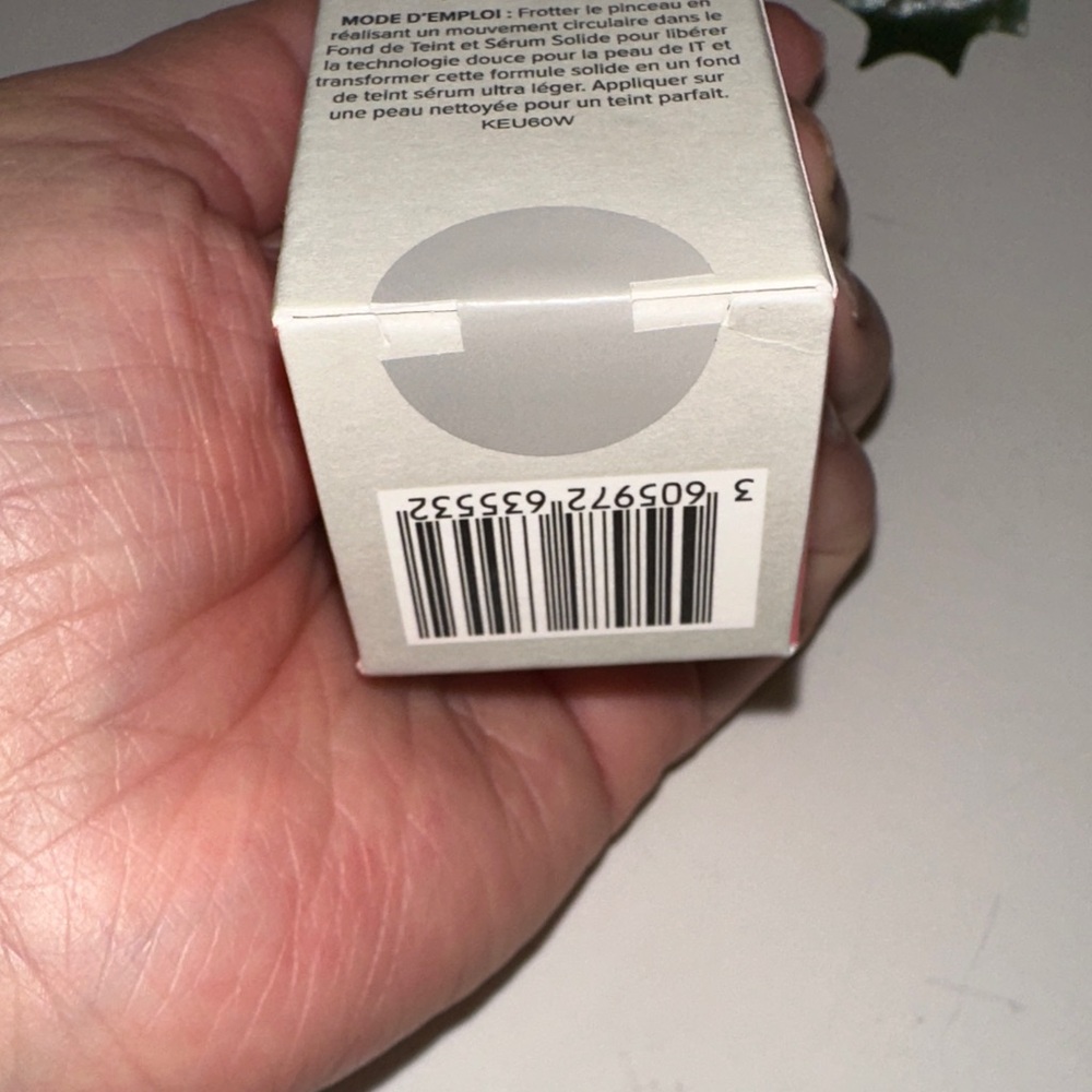 IT Cosmetics Foundation Brush #29 - Picture 3 of 4